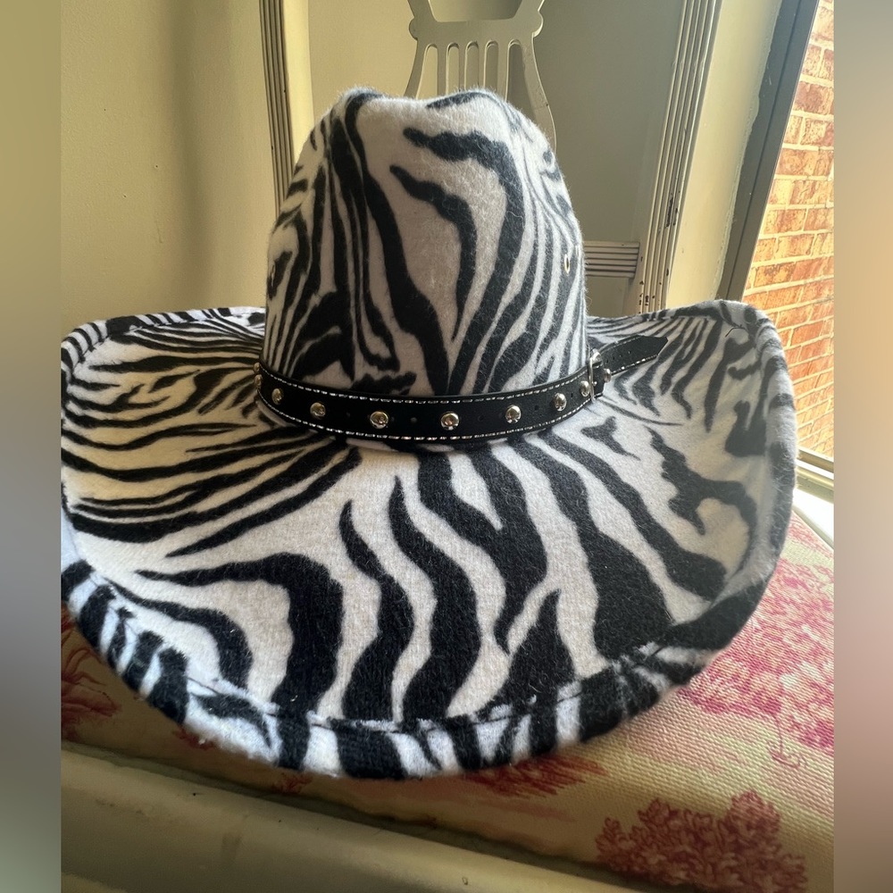 Western Express,inc.  Zebra Print Cowgirl Hat